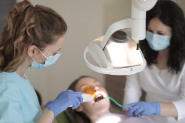 Preço dos Implantes Dentários: Saiba Tudo Sobre Custos e Opções